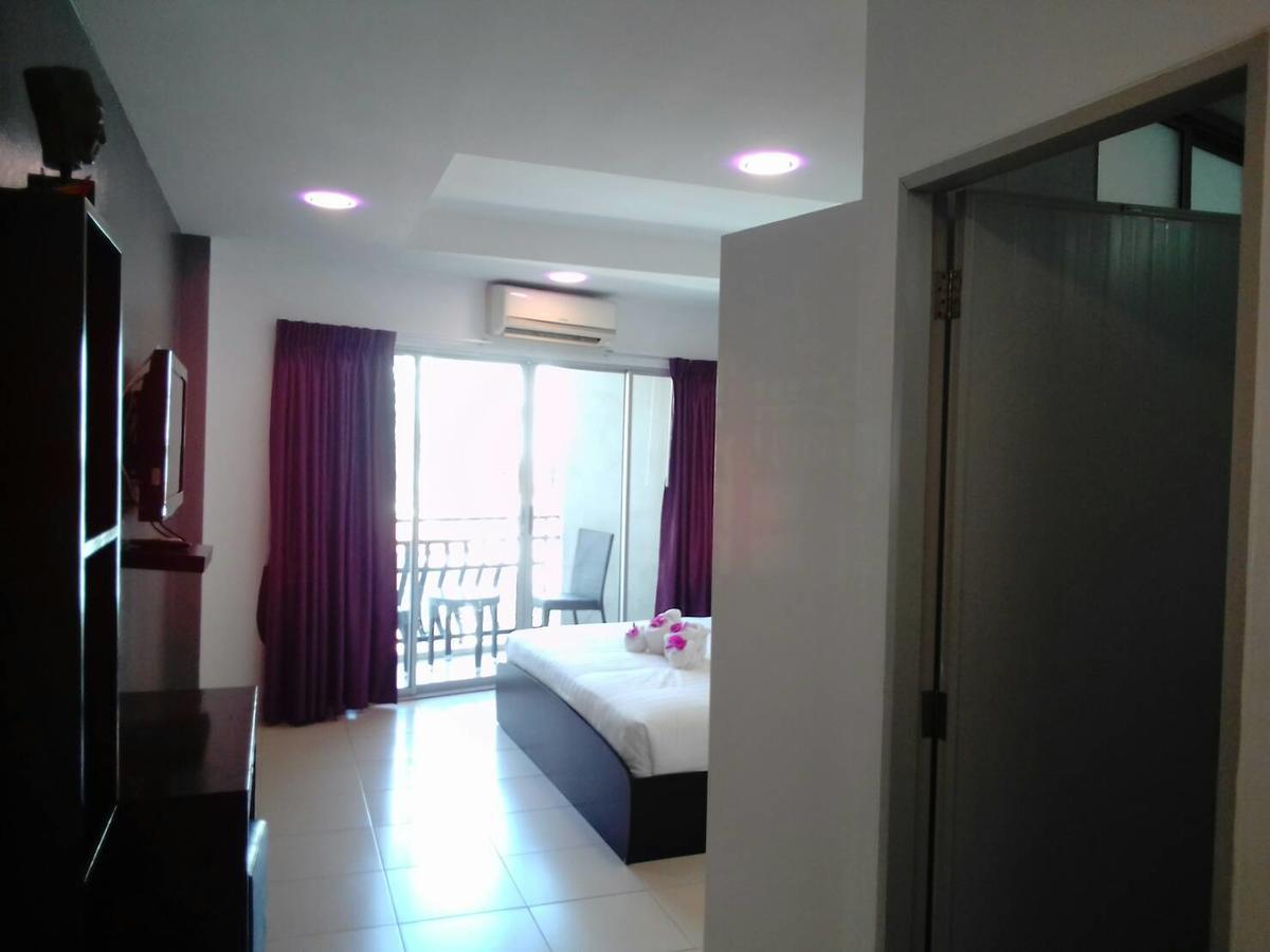 C&C Residence Bistro Restaurant Pattaya Exterior photo